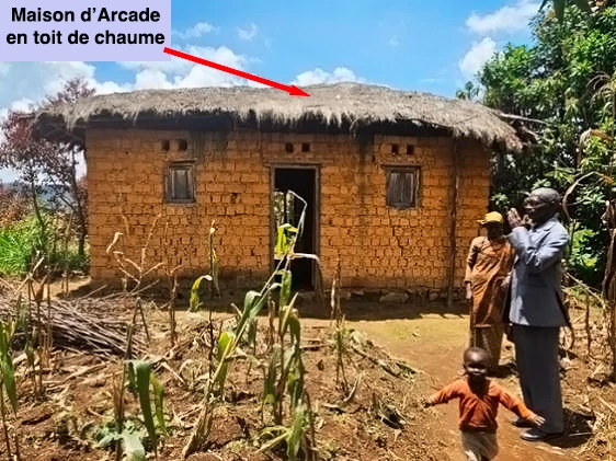 CR_SAB2024_maison_arcade_toit_de_chaume